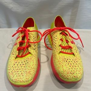 W Underarmour Speedform shoes